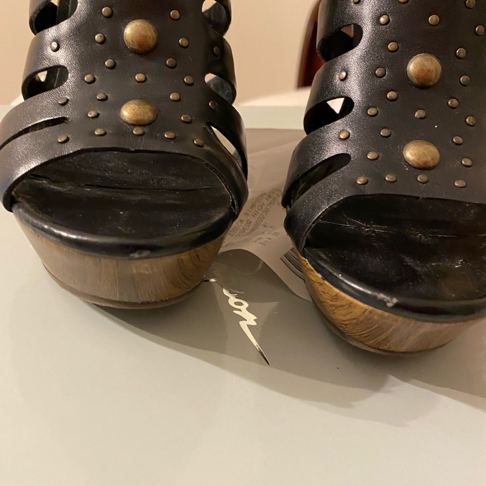 Jessica Simpson platforms - Picture 4 of 7